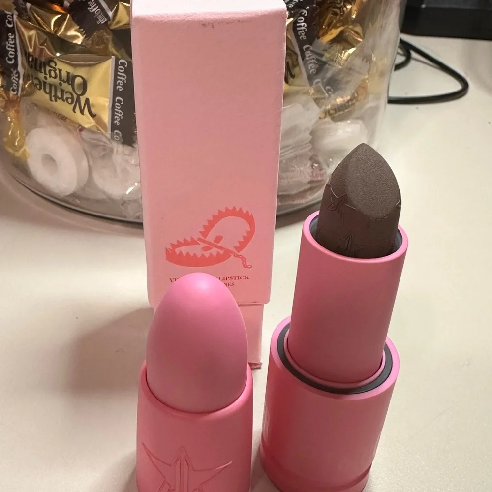 Grave Digger Jeffree Star Velvet Trap Lipstick